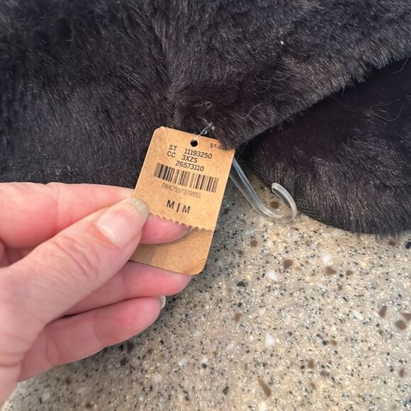 VICTORIA'S SECRET PINK Black Slide Faux Fur Slippers *NEW* - Picture 4 of 8